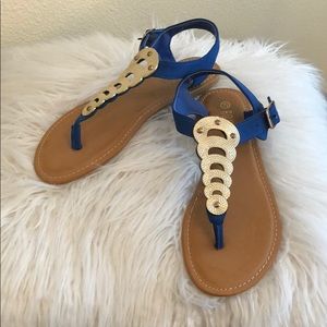 New sandals, confortable and beautiful.